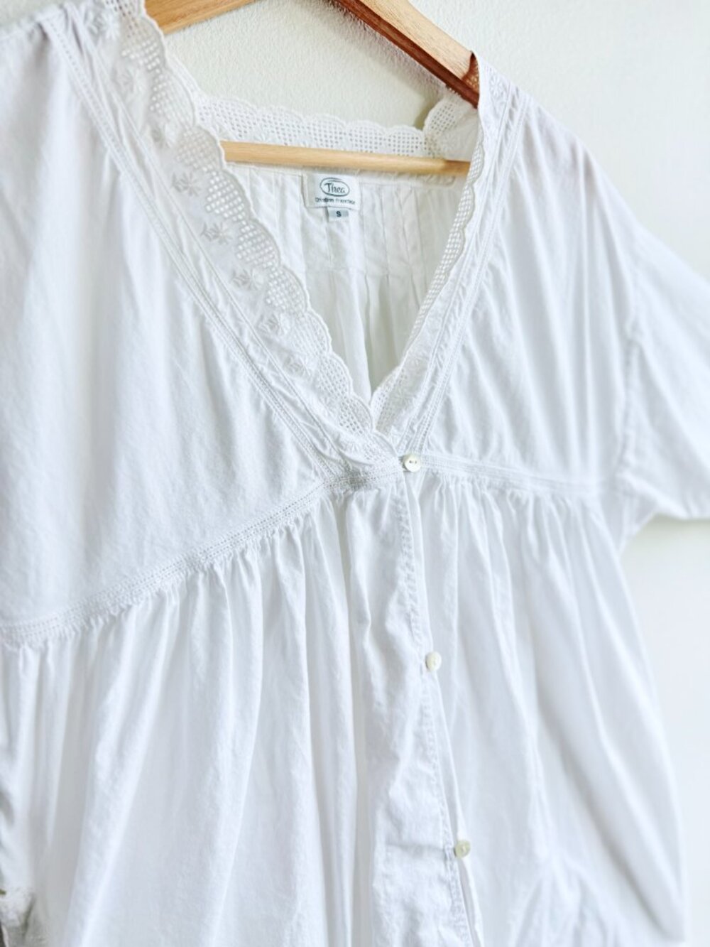 White 100% Cotton Eyelet Maxi Dress Button Front V Neck Medium Cottage Thea